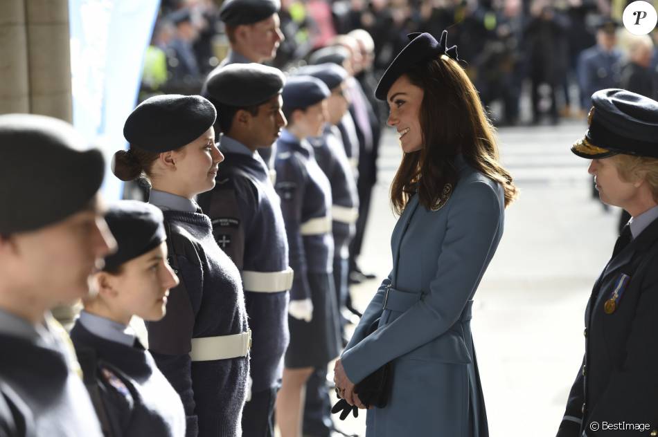 CASA REAL BRITÁNICA - Página 37 2065420-kate-middleton-la-duchesse-de-cambridge-950x0-2