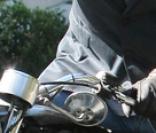 Keanu Reeves enfourche sa moto