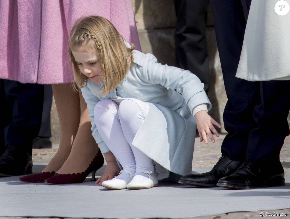 FESTEJOS POR EL 70 CUMPLEAÑOS DEL REY CARLOS GUSTAVO DE SUECIA - Página 24 2258968-la-princesse-estelle-de-suede-ceremoni-950x0-1