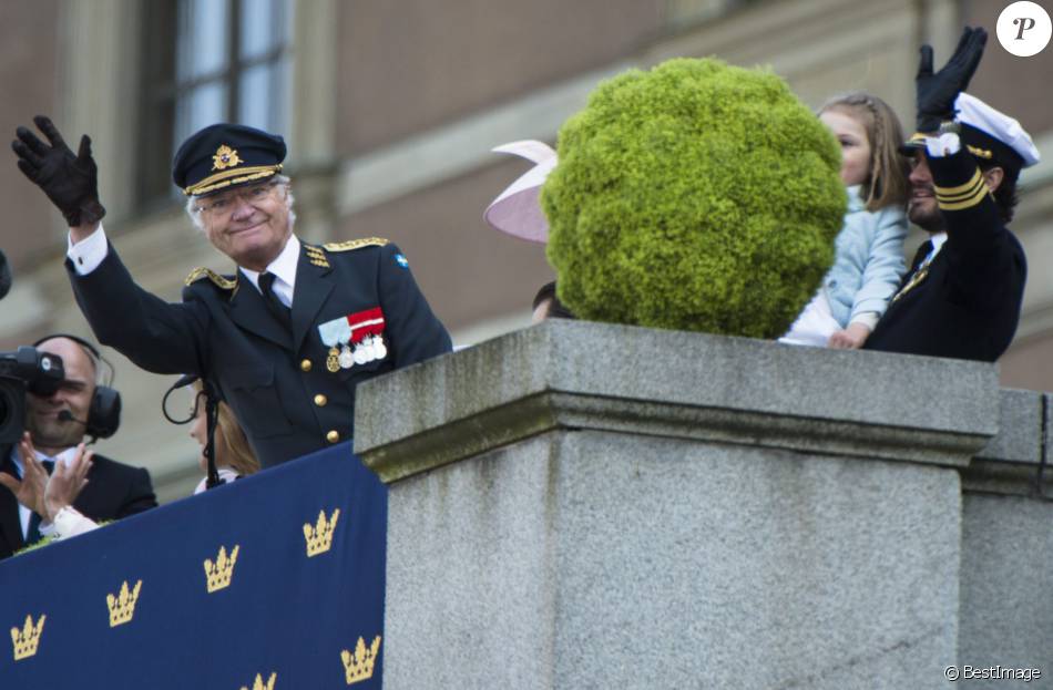 FESTEJOS POR EL 70 CUMPLEAÑOS DEL REY CARLOS GUSTAVO DE SUECIA - Página 30 2258998-ceremonie-des-forces-armees-suedoises-po-950x0-2