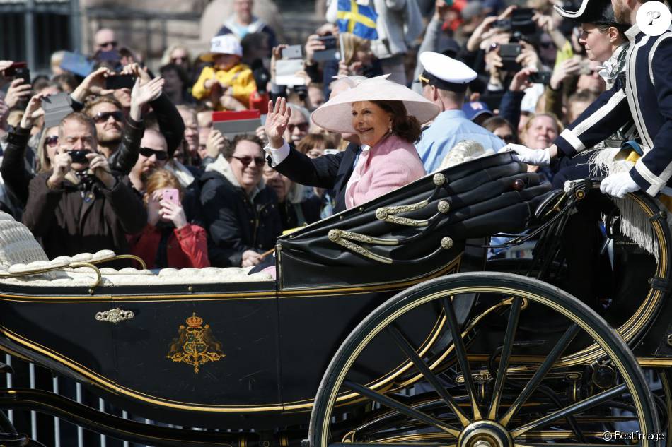 FESTEJOS POR EL 70 CUMPLEAÑOS DEL REY CARLOS GUSTAVO DE SUECIA - Página 30 2259529-le-roi-carl-xvi-gustav-et-la-reine-silvi-950x0-2