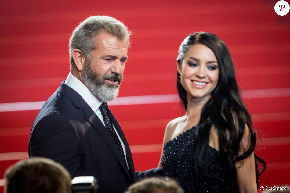 2324455-mel-gibson-et-sa-compagne-rosali