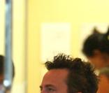 Matthew Perry se fait faire les mains