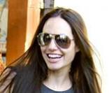 Angelina Jolie et Maddox sortent d'une boutique de jouets de la Nouvelle Orleans, le 29/11/08