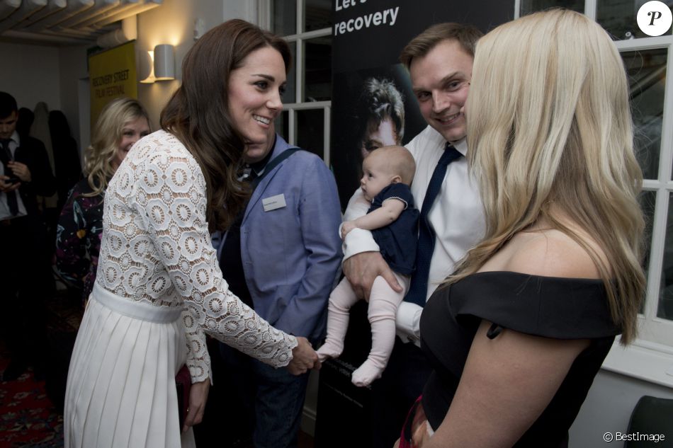 CASA REAL BRITÁNICA - Página 42 2793378-kate-middleton-duchesse-de-cambridge-a-950x0-2