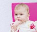 Jodie Sweetin, Cody Herpin et leur enfant Zoie posent pour le magazine américain Baby couture