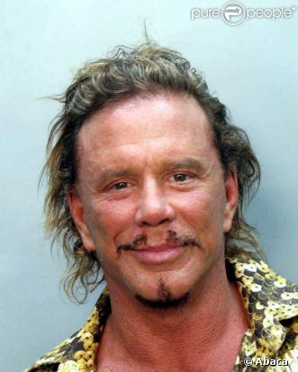 Mickey Rourke a le sourire : il est en passe d'être innocenté