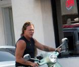 Mickey Rourke sur son scooter, l'an dernier