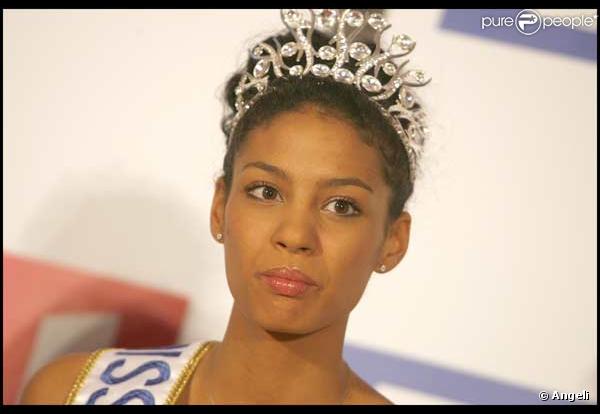 Miss France 2009 méchamment menacée de destitution !
