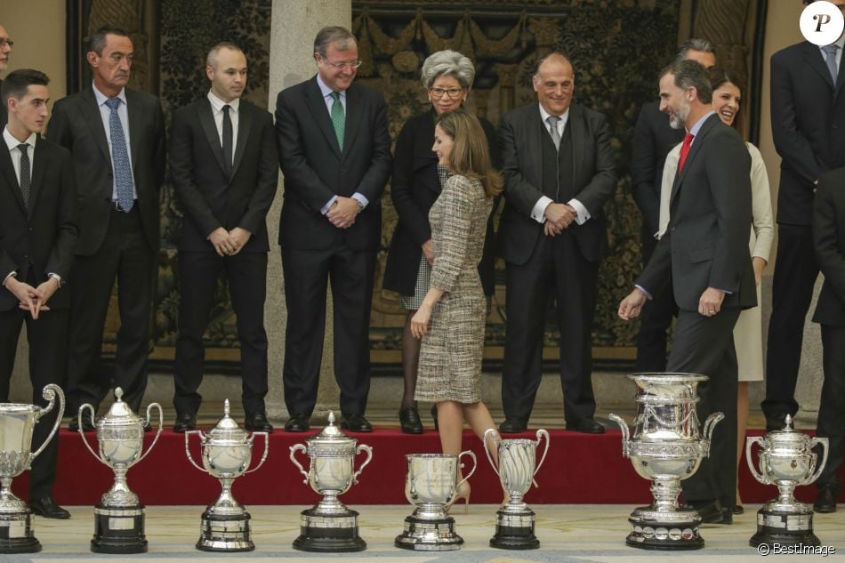 AGENDA DE SM. REYES FELIPE y LETIZIA  - Página 81 3001499-le-roi-felipe-vi-et-la-reine-letizia-d-e-950x0-1