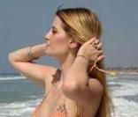 Mischa Barton en vacances pour les fêtes de fin d'années 2008.