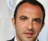 Nikos Aliagas, présentateur de la  Star Academy 