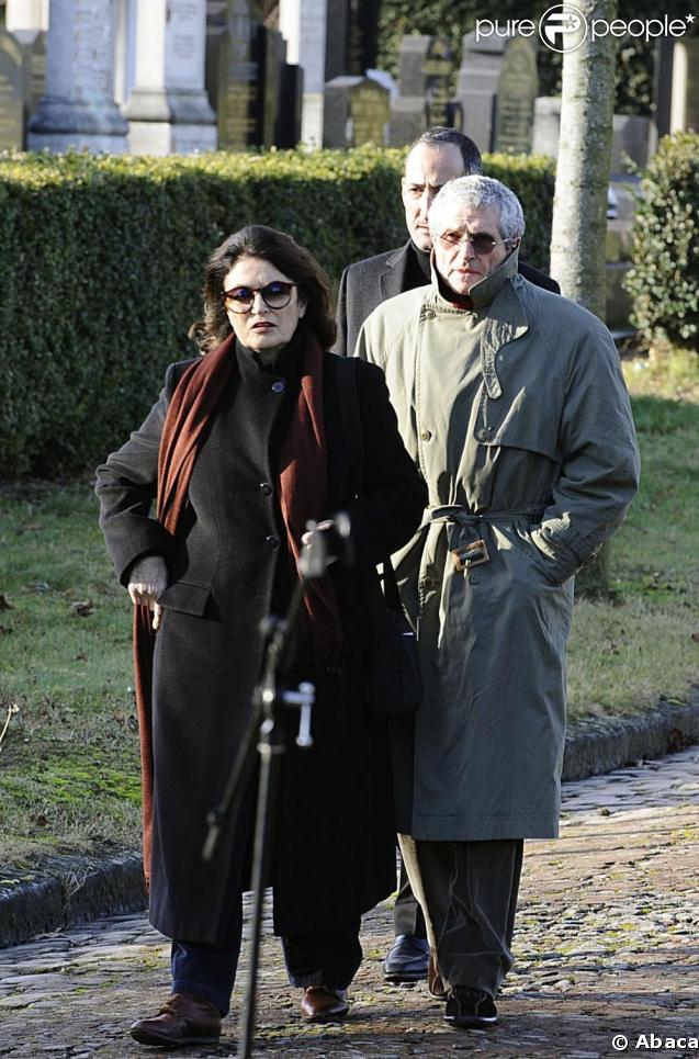 Anouk Aimée et Claude Lelouch aux obsèques de Claude Berri, au cimetière juif de Bagneux, le 15 janvier 2009.
