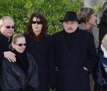 Fanny Ardant, Georges Kiejmann, Isablle Nanty, Etienne Chatiliez aux obsèques de Claude Berri, au cimetière juif de Bagneux, le 15 janvier 2009.