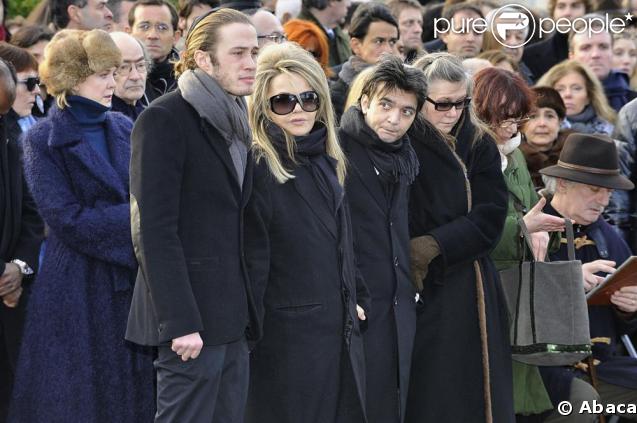 Darius Langmann, Nathalie Rheims et Thomas Lagmann aux obsèques de Claude Berri, au cimetière juif de Bagneux, le 15/01/09