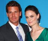 Emily Deschanel et David Boreanaz de la série Bones