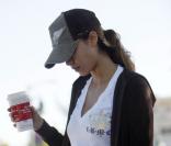 Jessica Alba exhibe son petit ventre
