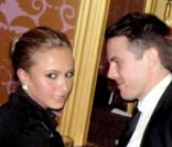 Hayden Panettiere et Casey Affleck en grande conversation... Attention Casey, ton beau-frère Joaquin Phoenix est juste à côté ! 
