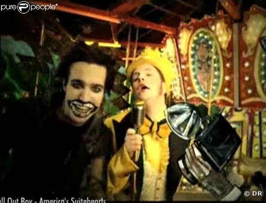 Pete Wentz et Patrick Stump dans  America's Suitehearts