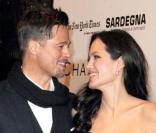 Plus rien n'existe quand les amoureux sont réunis. Ici à l'occasion de la Première new-yorkaise de dernier film d'Angelina Jolie, ils ont à peine remarqué les photographes qui les mitraillaient ! (octobre 2008) 