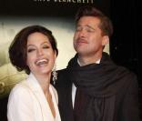 Angie n'est pas prêt de le lâcher son Brad ! Ici en Allemagne, ils ne se sont pas quittés un instant ! (Première  de Benjamin Button - 19 janvier 2009) 