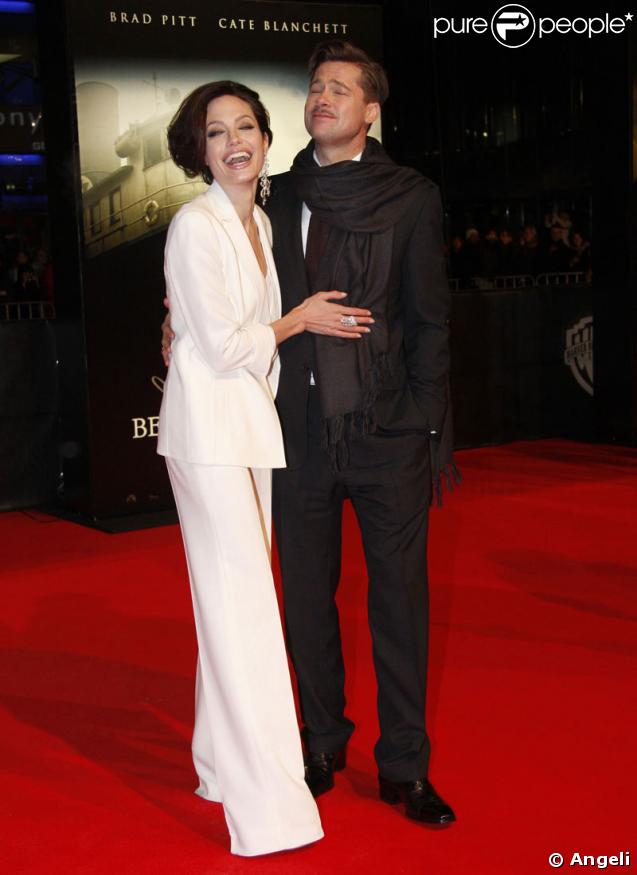 Angie n'est pas prêt de le lâcher son Brad ! Ici en Allemagne, ils ne se sont pas quittés un instant ! (Première  de Benjamin Button - 19 janvier 2009) 
