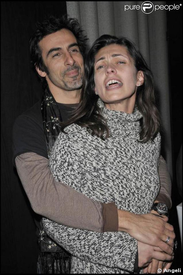 Adeline Blondieau et son fiancé Laurent à la présentation de la pièce  Madame Butterlight  au théâtre de la Gaîté Montparnasse. 28/01/09