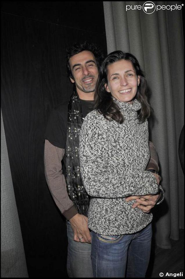 Adeline Blondieau et son fiancé Laurent à la présentation de la pièce  Madame Butterlight  au théâtre de la Gaîté Montparnasse. 28/01/09