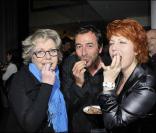 Bernard Montiel, Véronique Genest et Françoise Laborde à la présentation de la pièce  Madame Butterlight  au théâtre de la Gaîté Montparnasse. 28/01/09