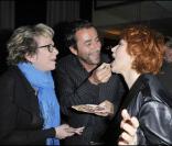 Françoise Laborde, Bernard Montiel et Véronique Genest à la présentation de la pièce  Madame Butterlight  au théâtre de la Gaîté Montparnasse. 28/01/09