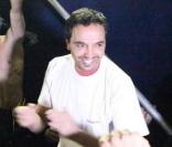 Kamel Ouali booste le moral de son équipe avant la première de Cléopâtre au Palais des Sports