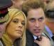 Le 5 mai 2008, à la mémoire des soldats morts en Afghanistan, Harry, et les autres soldats entament une marche sous les yeux amoureux de Chelsy Davy. Moment de complicité entre la belle et son beau-frère le Prince William.