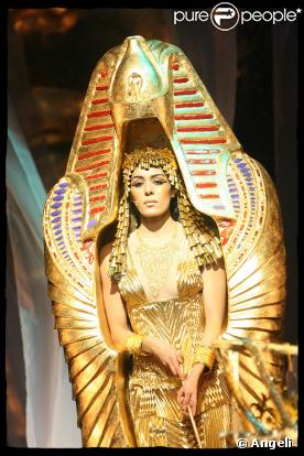 Première de Cléopâtre au Palais des Sports