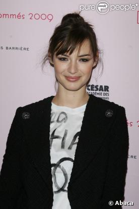 Louise Bourgoin au déjeuner des nommés au César 2009 au Fouquet's le 7/02/09