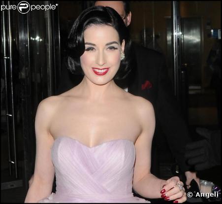 Dita Von Teese à Londres le 06/12/2008 aux British Comedie Awards