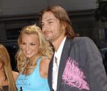 Kevin Federline avec sa femme (enceinte) et... des cheveux