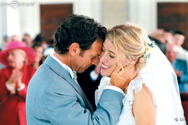 Dans  5x2 , François Ozon suit en sens inverse l'histoire d'un couple qui se sépare, en passant par les moments clef de leur relation. Parce qu'avant le divorce, il y avait l'amour...