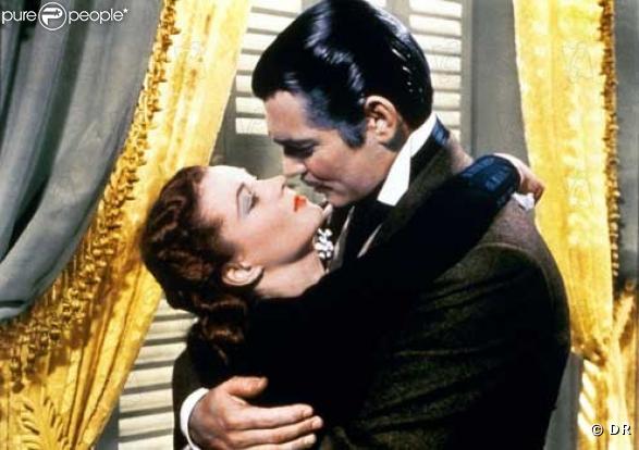 Le ténébreux Rhett n'a d'yeux que pour Scarlett, mais quand la Guerre de Sécession éclate, rien n'est plus simple.  Autant en emporte le vent  est LA fresque la plus romantique, la plus dramatique et la plus spectaculaire du cinéma.