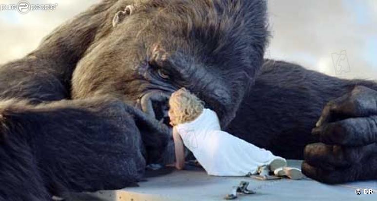 Cette histoire revisitée plusieurs fois au cinéma est un summum d'amour impossible : un gorille et une jolie blonde, ça peut difficilement marcher. Malgré tout, leur amour nous touche profondément.