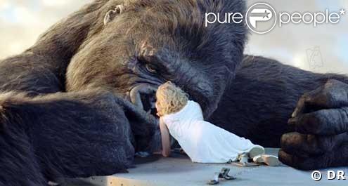 Cette histoire revisitée plusieurs fois au cinéma est un summum d'amour impossible : un gorille et une jolie blonde, ça peut difficilement marcher. Malgré tout, leur amour nous touche profondément.