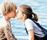 Impossible de ne pas avoir versé une rivière de larmes quand l'héroïne perd son meilleur ami mais aussi, son premier amour, Macaulay Culkin, à cause d'une simple piqûre d'abeille.