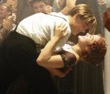 Sur la route de l'amour, il y a des icebergs, mais la passion donne assez de force pour survivre à l'océan glacé. Leonardo DiCaprio en aura fait pleurer des madeleines avec Titanic...
