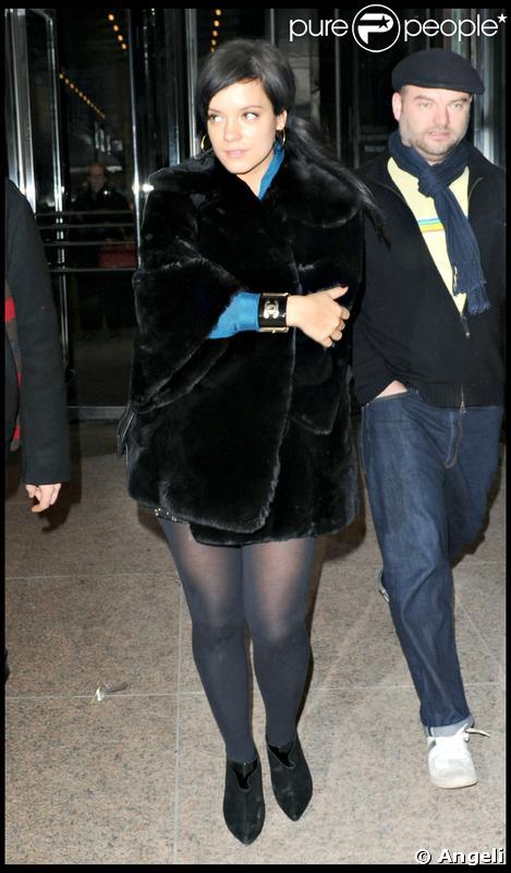 Lily Allen dans les rues de New York en plein shopping