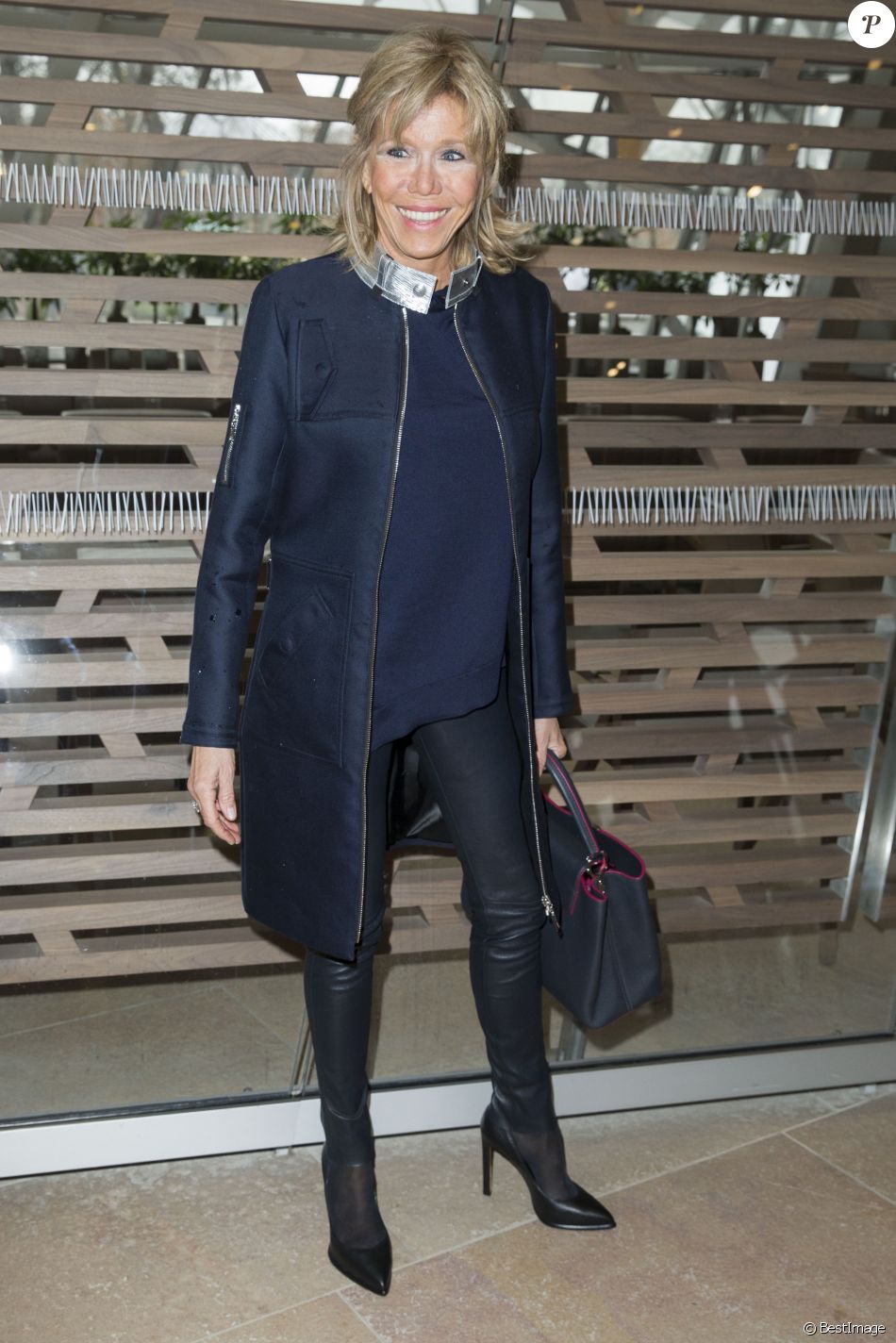 Brigitte Macron au du défilé de mode prêt-à-porter automne-hiver 2016-2017 "Louis Vuitton" à Paris le 9 mars 2016. © Olivier Borde/Bestimage