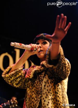 Katy Perry à la soirée de charité T-Mobile myFaves Shot of a Lifetime Party le 13 février 2009 