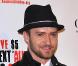 Fin 2008, Justin Timberlake est au top de l'élégance avec ses accessoires de prédilections. En cinq ans, il a rapidement confirmé son goût pour le beau vêtement qui se marie bien avec sa classe naturelle.