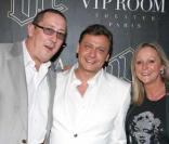 Valéry Zeitoun, Arnaud Delbarre et son amie au V.I.P Room pour l'anniversaire de Valéry Zeitoun