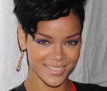 Rihanna très mignonne avec sa coupe choucroutée ! 