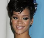 Rihanna... un décolleté à faire pâlir les plus belles stars hollywoodiennes ! 