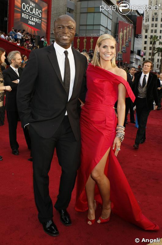 Heidi Klum était juste... renversante avec sa robe rouge ! Il en a de la chance Seal ! 